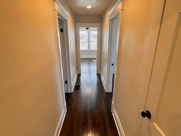 15745 Drexel Ave — Photo 8