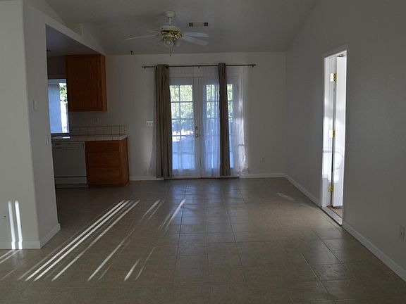 5th image of 7711 Victor Ave