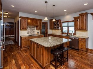 16850 Alpine Ct, Clive, IA 50325