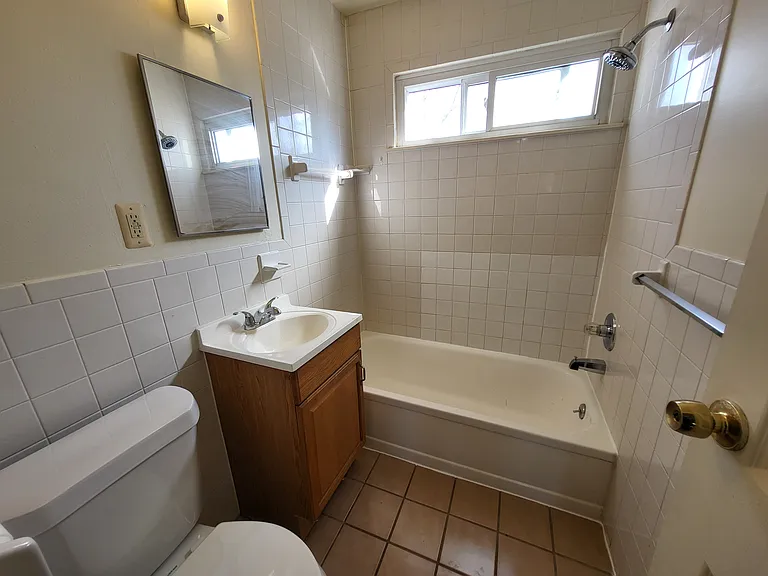 2310 Deerfield Ct — Photo 7