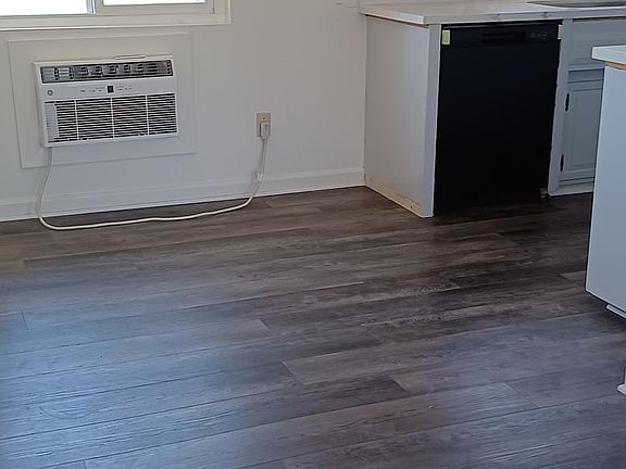 4th image of 778 Baylor Ave
