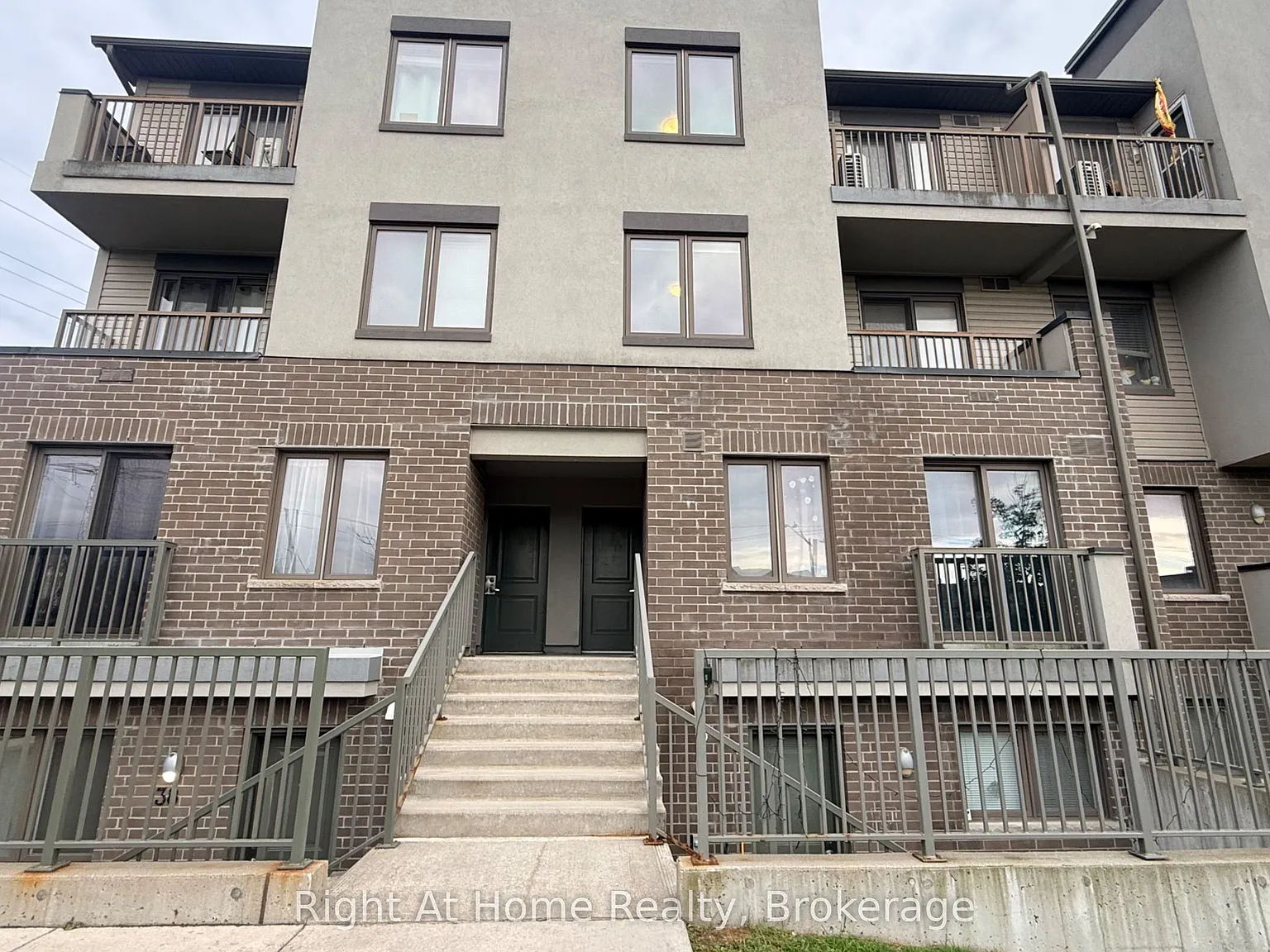 2 bed, $2,300 — Photo 1