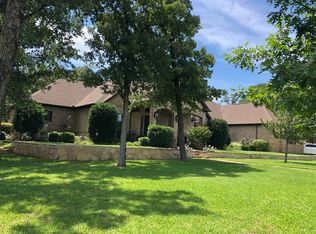 2701 Windsor Oaks Ln, Cleburne, TX 76031