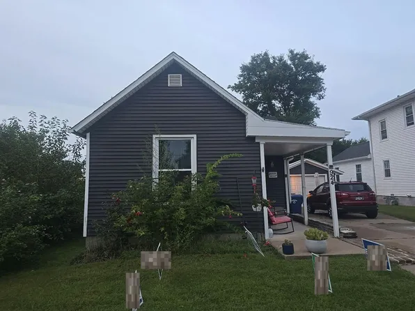 924 11th Ave S, Clinton, IA 52732