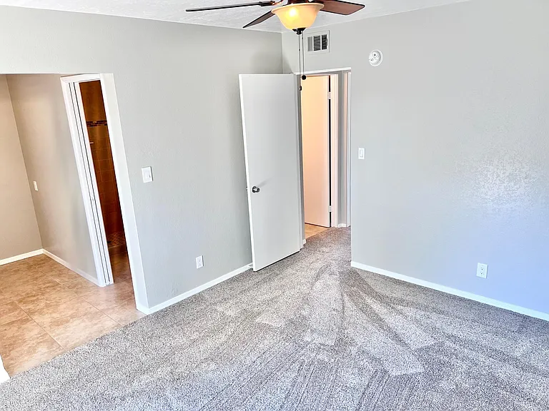 2502 N 46th St #6 — Photo 26