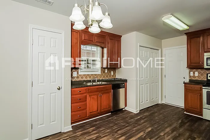 702 Carter Grove Rd — Photo 7