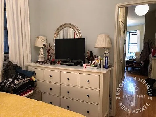 Rented by Brooklyn Heights Real Estate Inc | media 6