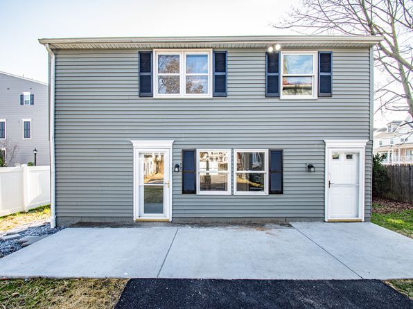 404 E Barnard St #2