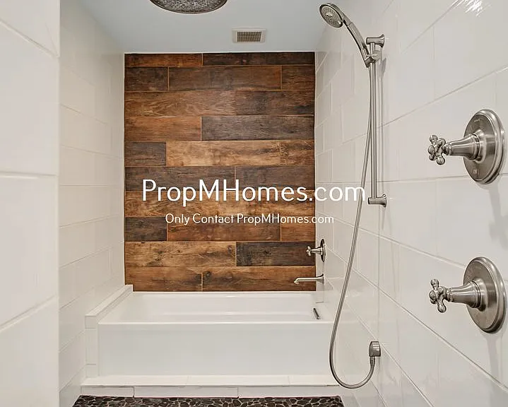 503 NE Birchwood Ter — Photo 14