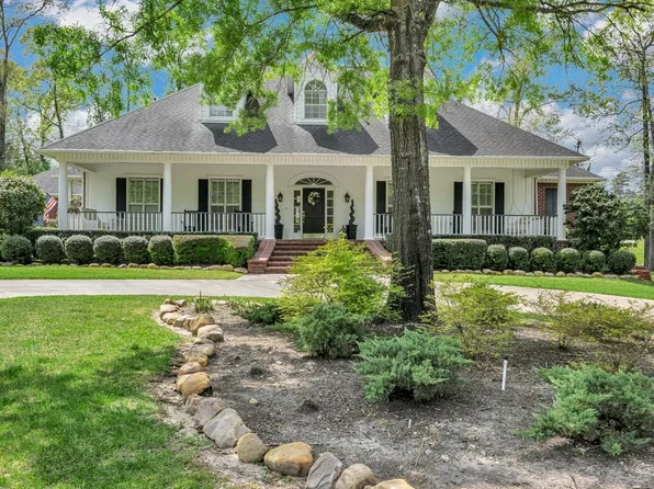 1808 Columbine Dr, Lufkin, TX 75904