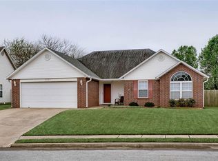 2302 W Sunset St, Rogers, AR 72756