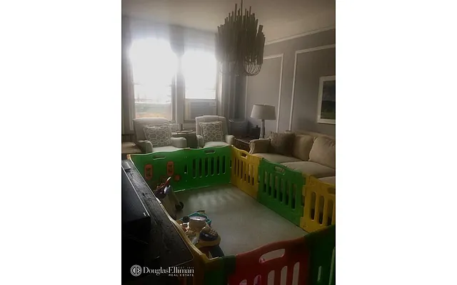 Rented by Douglas Elliman | media 26