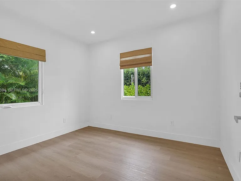 19 NE 48th St #1 — Photo 11