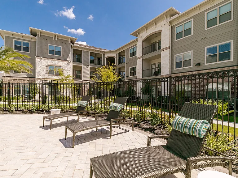 Cue Luxury Apartments — Photo 39