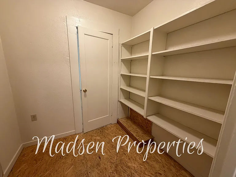 432 W 1st Ave — Photo 10