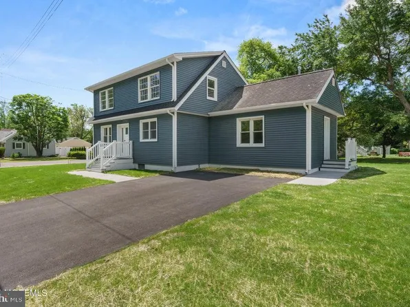 787 Delaware Ave, Manahawkin, NJ 08050