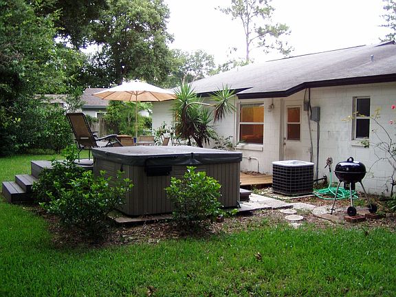 NEW 6 person hot tub!!