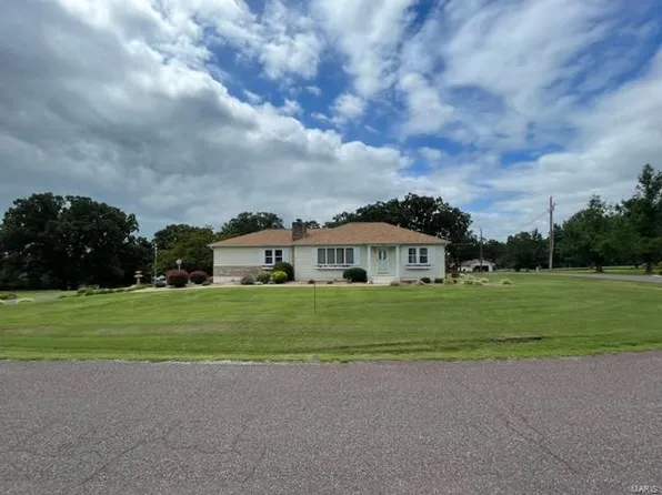 650 College Heights Rd, De Soto, MO 63020