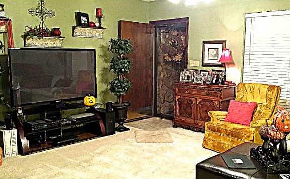 2nd image of 4507 N Willow Ave