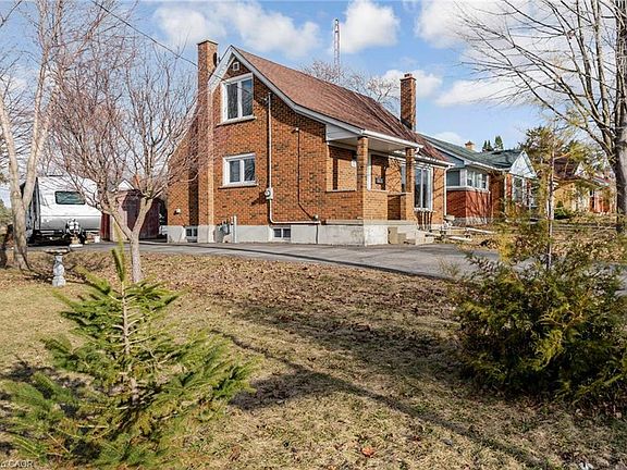 4th image of 52 Dover St