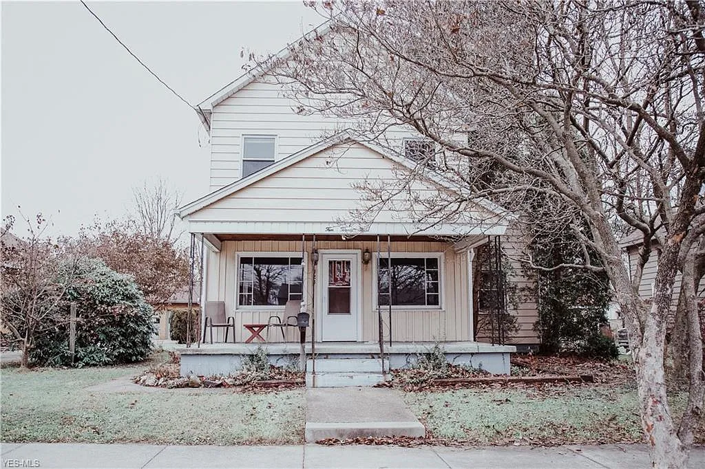423 Race St photo 1