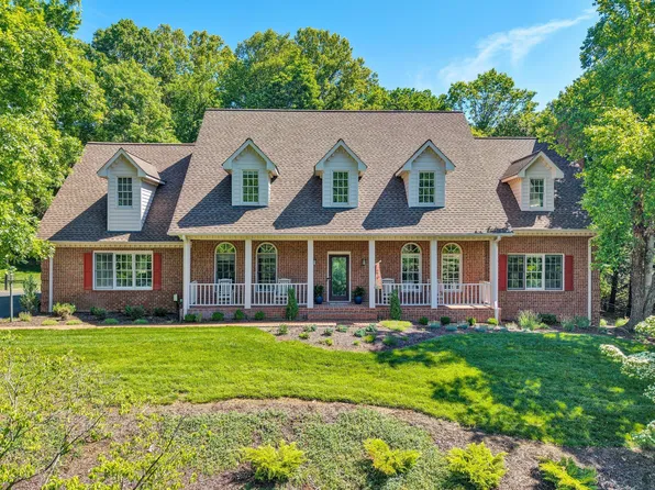 6603 Hidden Woods Ct, Roanoke, VA 24018