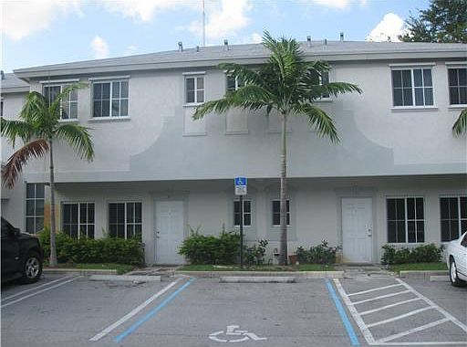 2nd image of 3922 SW 52nd Ave APT 4A