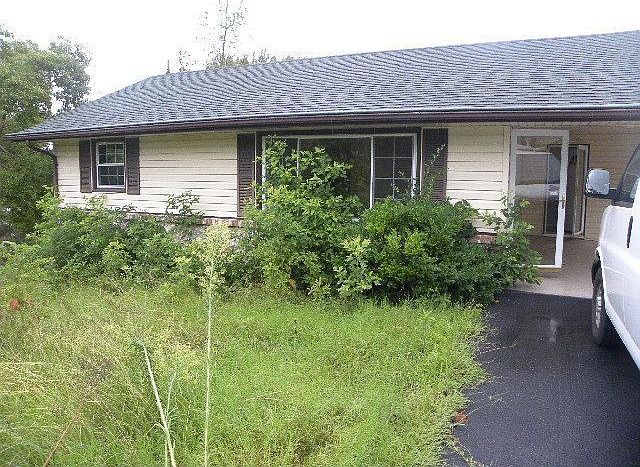 1st image of 1439 Leeland Dr