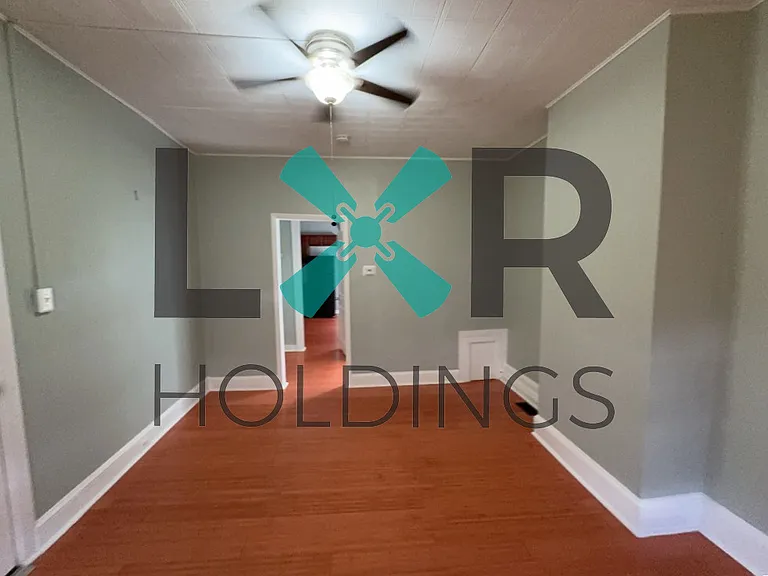 132 W Hansberry St #1 — Photo 4