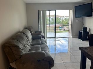 9355 SW 8th St APT 311, Boca Raton, FL 33428