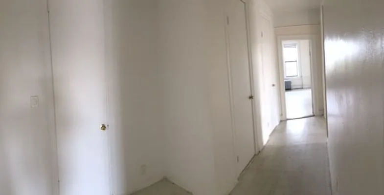 Rented by Smart NY Realty LLC | media 19