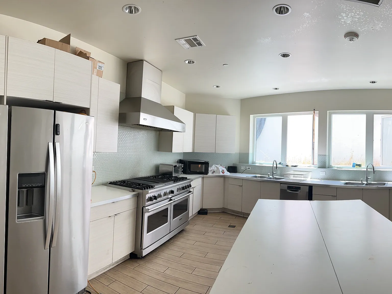 Studio, 200 sqft, $1,500 — Photo 4