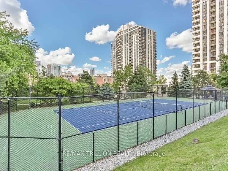 78 Harrison Garden Blvd #1014 — Photo 30
