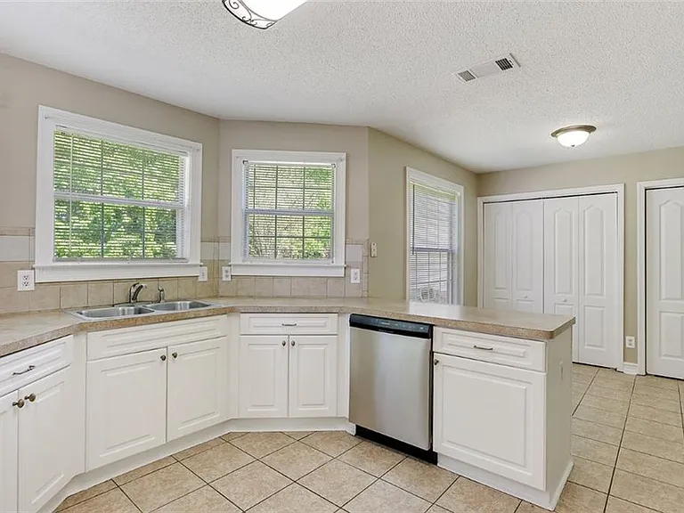 312 Eagle Way — Photo 11