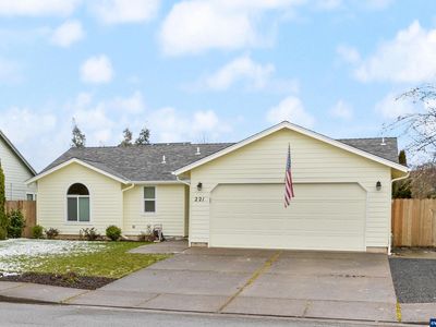 221 SW Applegate Trail Dr, Dallas, OR, 97338