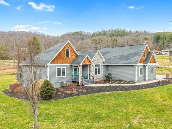 75 Willowbrook Est, Franklin, NC 28734