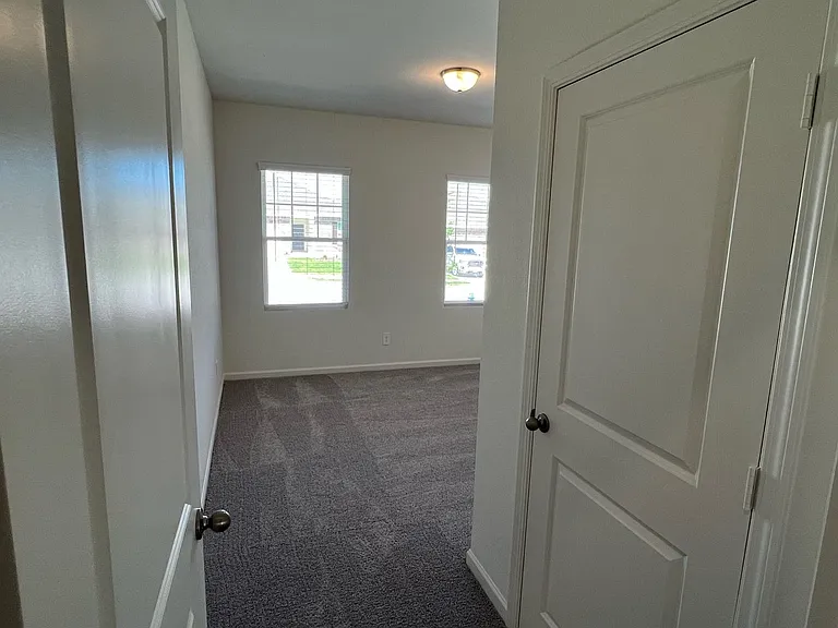 752 Richmond Dr — Photo 26