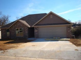 1000 Glass St, Cave Springs, AR 72718