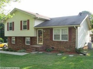 3218 Meadow Ln, Winston Salem, NC 27107