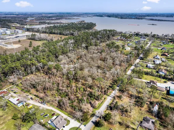 16725 Shady Ln, Channelview, TX 77530