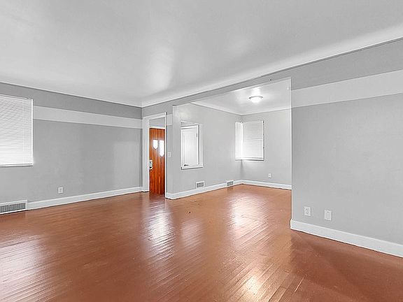 3rd image of 9711 Greensboro St