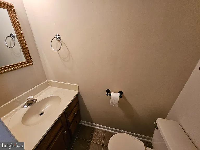 104 Township Ct — Photo 24