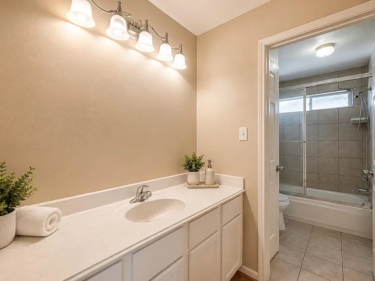 24210 Schivener House Ln — Photo 32