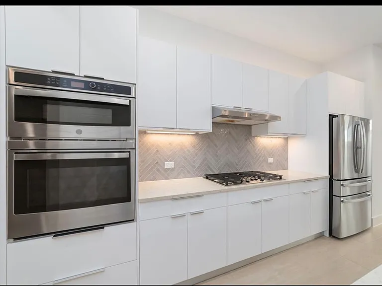 3007 Ventas Dr — Photo 11