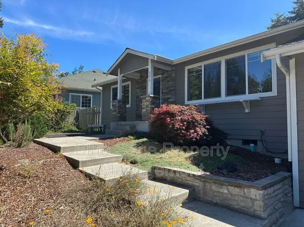 306 Taylor Blvd, Sequim, WA 98382