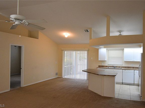 4th image of 1724 SW 15th Ter