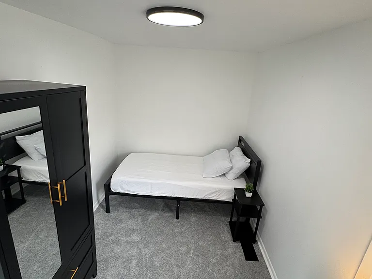 92 Crocker Ave #1 — Photo 4