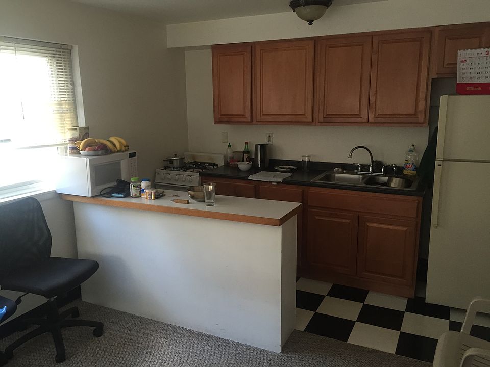 1st image of 419 Erie St SE APT 207