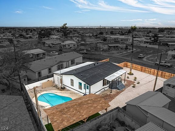 3rd image of 6107 Carlsbad Ave