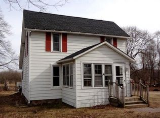 215 Stockbridge St, Gregory, MI 48137